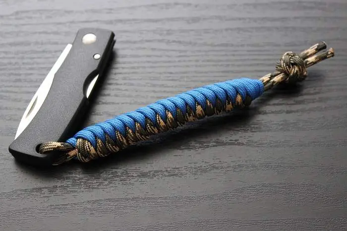 knife on a lanyard